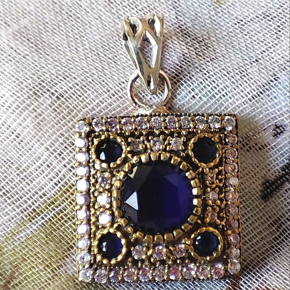 Turkish Pierced Gold Tone Pierced Earrings Emerald Sapphire Burgundy Clear Color - Picture 9 of 9